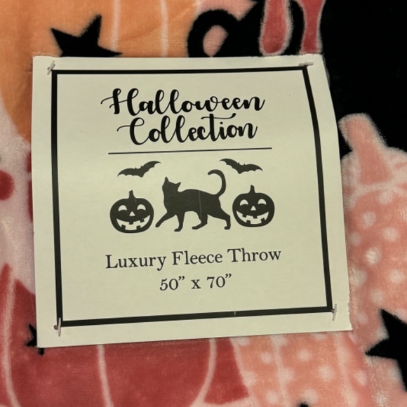 Halloween Collection | NWT Halloween Print Luxury Fleece Throw - Picture 5 of 5